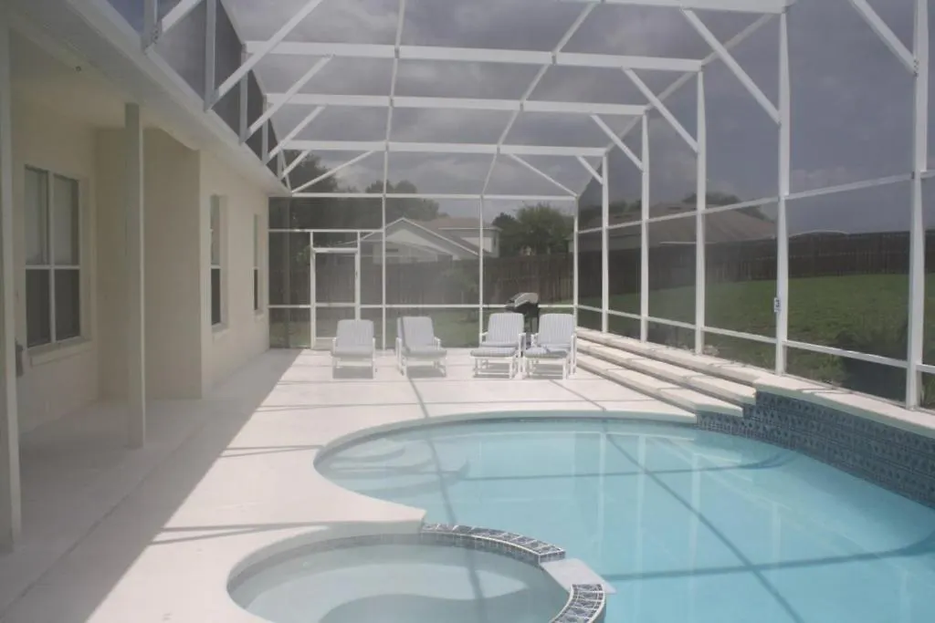 Hampton Lakes Villa Davenport