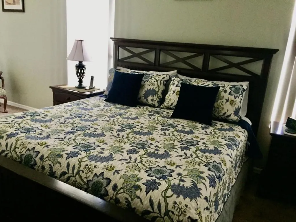 Hampton Lakes Villa Davenport
